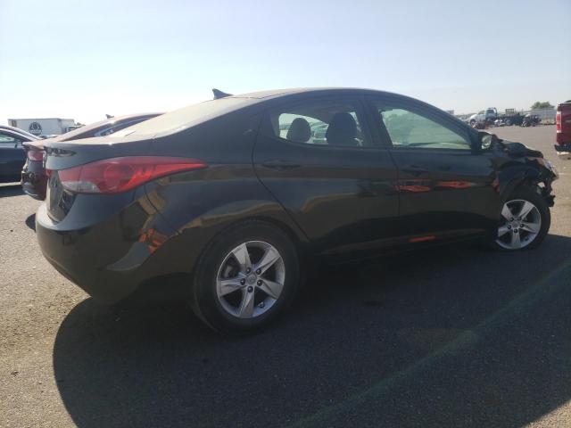 Photo 3 from auction – 2012 HYUNDAI ELANTRA GL with VIN 5NPDH4AE9CH088033