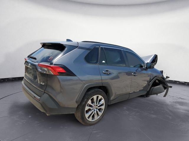 Photo 3 from auction – 2022 TOYOTA RAV4 XLE P with VIN 2T3C1RFV2NC197257