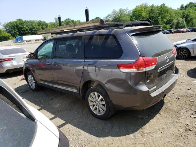 Photo 2 from auction – 2011 TOYOTA SIENNA XLE with VIN 5TDDK3DC9BS017803