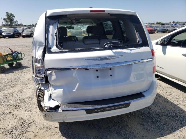 Photo 6 from auction – 2016 CHRYSLER TOWN & COU with VIN 2C4RC1BG2GR121580