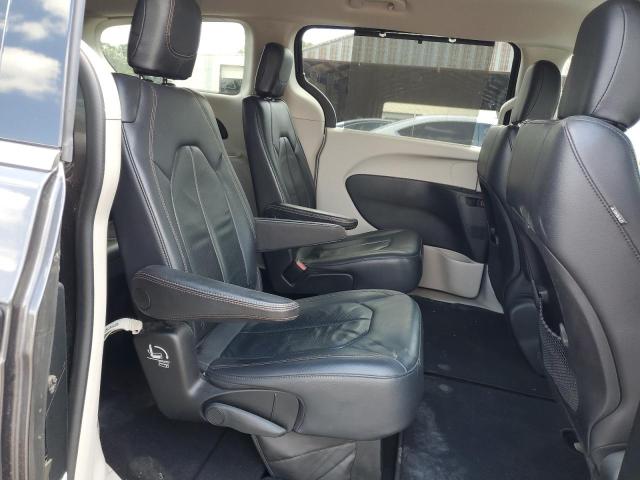 Photo 11 from auction – 2018 CHRYSLER PACIFICA T with VIN 2C4RC1BG9JR118957
