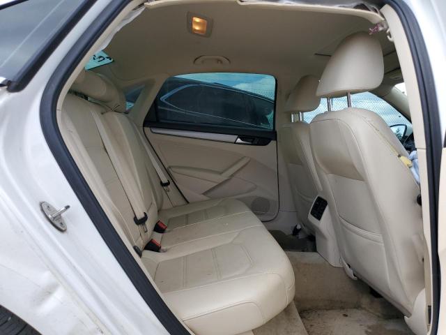 Photo 10 from auction – 2015 VOLKSWAGEN PASSAT SE with VIN 1VWBV7A34FC041005