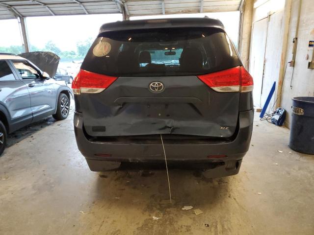Photo 6 from auction – 2013 TOYOTA SIENNA XLE with VIN 5TDYK3DC8DS320219