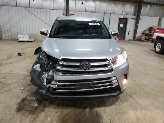 Photo 5 from auction – 2017 TOYOTA HIGHLANDER with VIN 5TDDZRFH0HS442827