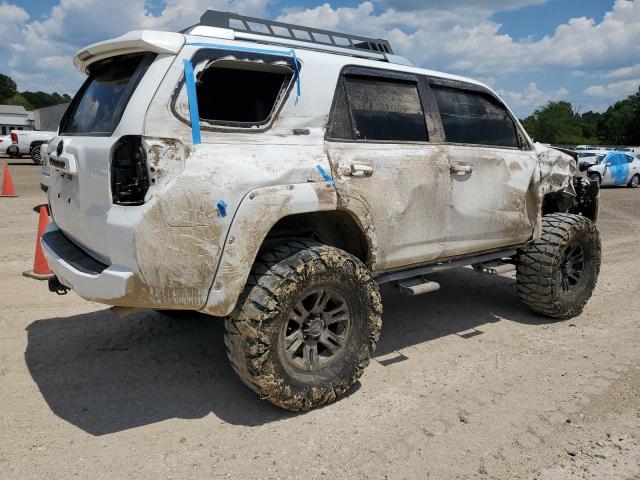 Photo 3 from auction – 2016 TOYOTA 4RUNNER SR with VIN JTEBU5JR3G5400084