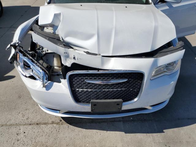 Photo 11 from auction – 2016 CHRYSLER 300 LIMITE with VIN 2C3CCAAG2GH268581