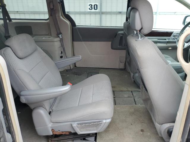 Photo 11 from auction – 2010 CHRYSLER TOWN & COU with VIN 2A4RR5D17AR299307