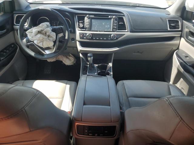 Photo 8 from auction – 2016 TOYOTA HIGHLANDER with VIN 5TDJKRFHXGS282493