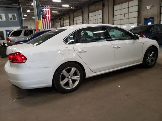 Photo 3 from auction – 2015 VOLKSWAGEN PASSAT S with VIN 1VWAT7A30FC110161