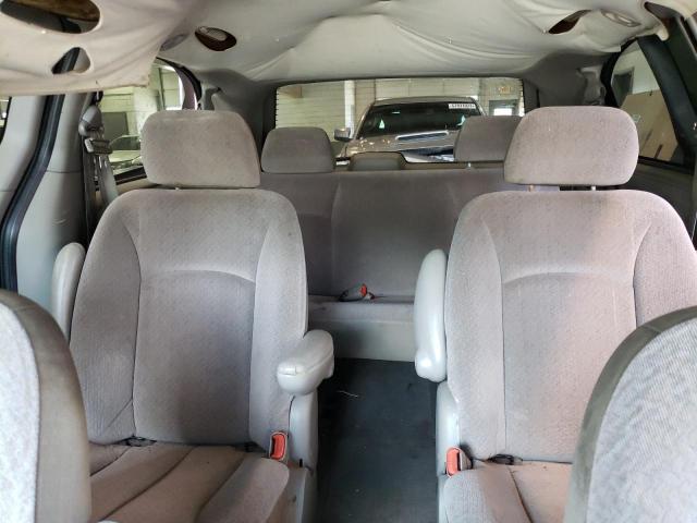 Photo 10 from auction – 2001 CHRYSLER TOWN & COU with VIN 2C8GP44311R204284