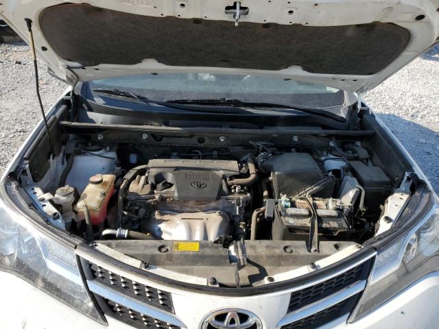 Photo 11 from auction – 2015 TOYOTA RAV4 LE with VIN JTMZFREV1FD042919