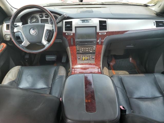 Photo 8 from auction – 2010 CADILLAC ESCALADE L with VIN 1GYUKBEF6AR246935