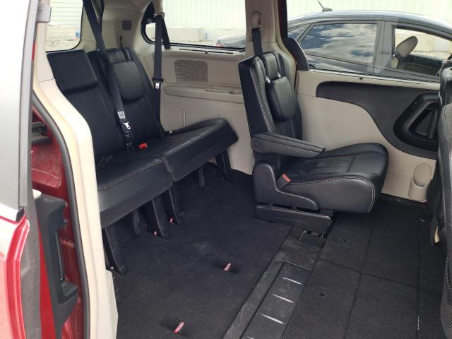 Photo 11 from auction – 2015 CHRYSLER TOWN & COU with VIN 2C4RC1BG3FR699752