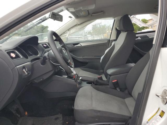 Photo 7 from auction – 2017 VOLKSWAGEN JETTA S with VIN 3VW2B7AJ1HM352965