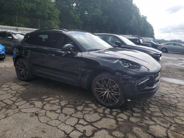 Photo 4 from auction – 2023 PORSCHE MACAN BASE with VIN WP1AA2A5XPLB03571