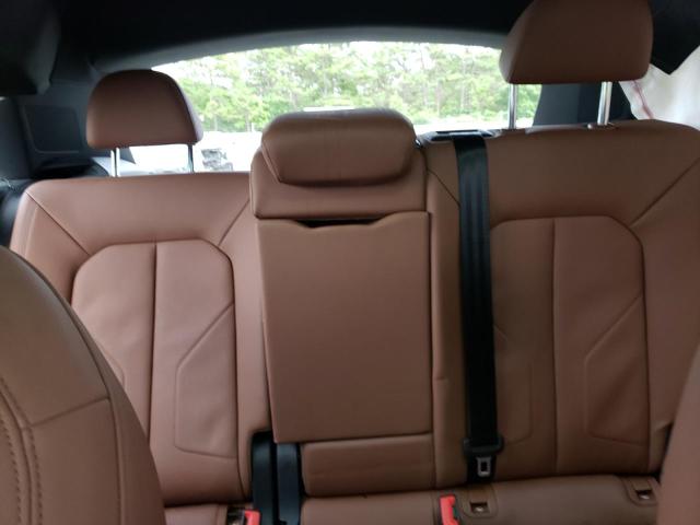 Photo 10 from auction – 2020 AUDI Q3 PREMIUM with VIN WA1DECF34L1094480