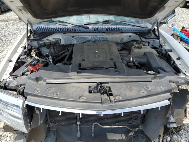 Photo 12 from auction – 2011 LINCOLN NAVIGATOR with VIN 5LMJJ3H55BEJ00189