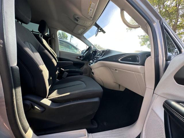 Photo 5 from auction – 2018 CHRYSLER PACIFICA T with VIN 2C4RC1DG8JR148528