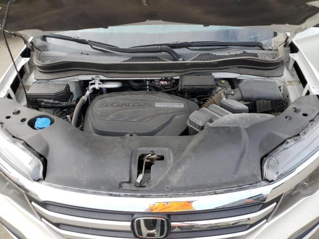 Фото 12 с аукциона – 2018 HONDA PILOT EX с VIN 5FNYF5H41JB020010