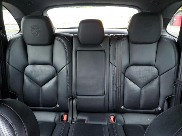 Photo 10 from auction – 2017 PORSCHE CAYENNE with VIN WP1AA2A2XHKA81701