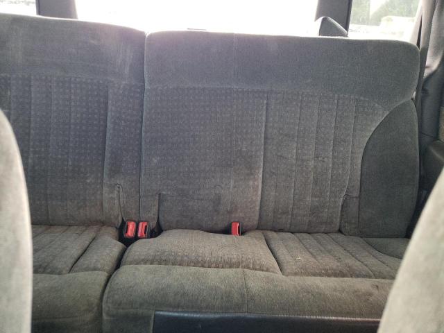Photo 10 from auction – 2002 CHEVROLET BLAZER with VIN 1GNCS13W82K159912
