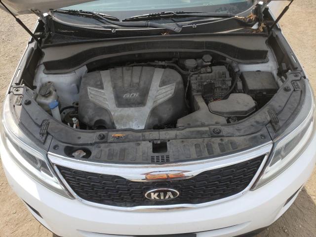 Photo 12 from auction – 2015 KIA SORENTO LX with VIN 5XYKT4A71FG598542