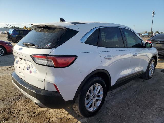 Photo 3 from auction – 2020 FORD ESCAPE SE with VIN 1FMCU0G69LUB38723