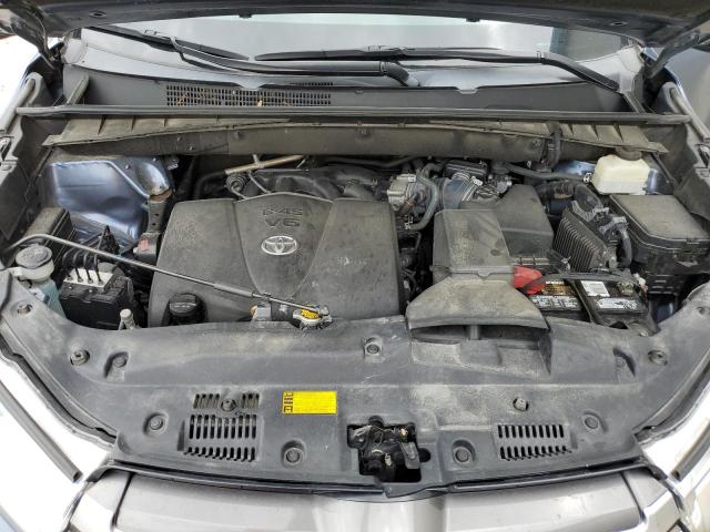 Photo 12 from auction – 2017 TOYOTA HIGHLANDER with VIN 5TDJZRFH0HS450705