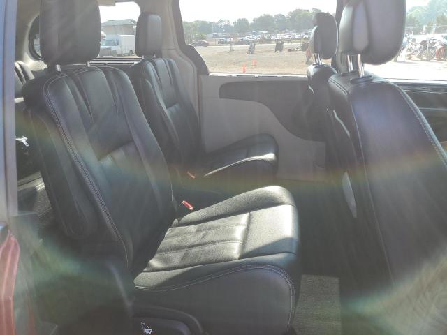 Photo 11 from auction – 2016 CHRYSLER TOWN & COU with VIN 2C4RC1BG0GR174469