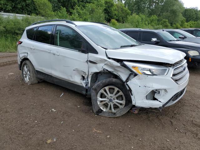 Photo 4 from auction – 2018 FORD ESCAPE SE with VIN 1FMCU9GD0JUC04656