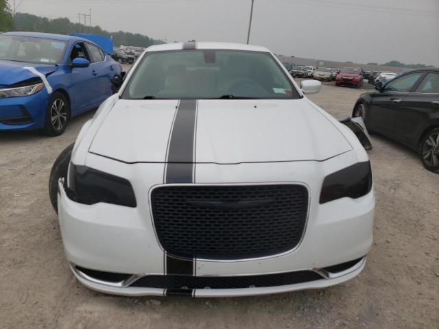 Photo 5 from auction – 2015 CHRYSLER 300 LIMITE with VIN 2C3CCAAG7FH920870
