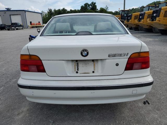Photo 6 from auction – 2000 BMW 528 I AUTO with VIN WBADM6346YGU15234