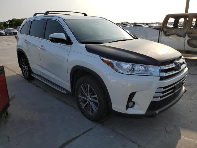 Zdjęcie 4 z aukcji – 2018 TOYOTA HIGHLANDER z VIN 5TDKZRFH9JS542082