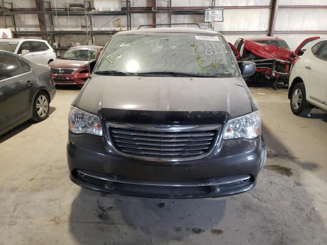 Photo 5 from auction – 2016 CHRYSLER TOWN & COU with VIN 2C4RC1BGXGR200222