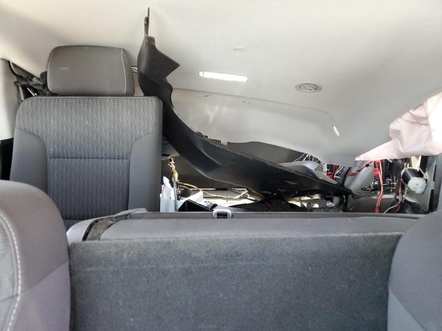 Photo 10 from auction – 2018 CHEVROLET TAHOE with VIN 1GNSKDEC2JR214215