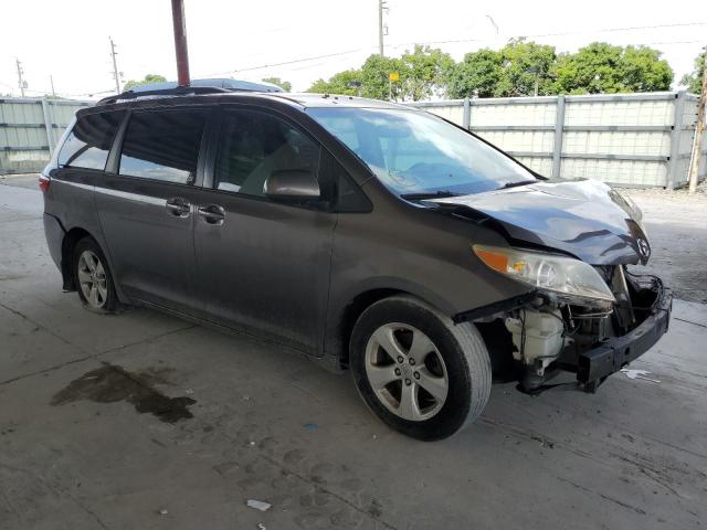 Photo 4 from auction – 2016 TOYOTA SIENNA LE with VIN 5TDKK3DC8GS698373
