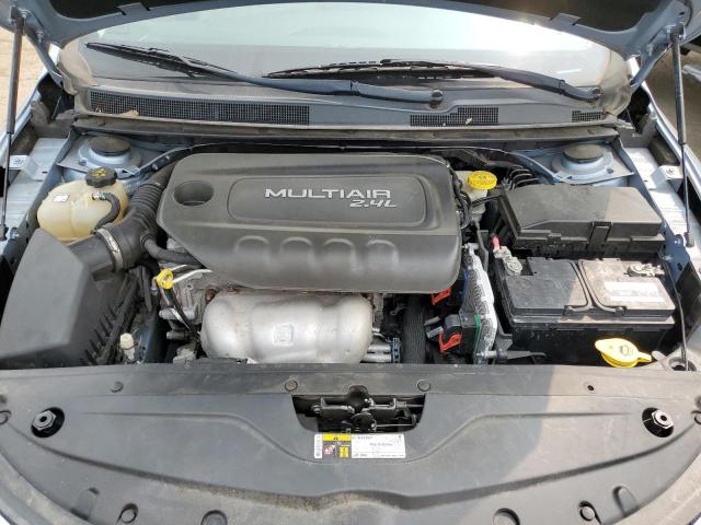 Photo 11 from auction – 2015 CHRYSLER 200 LIMITE with VIN 1C3CCCAB2FN677010
