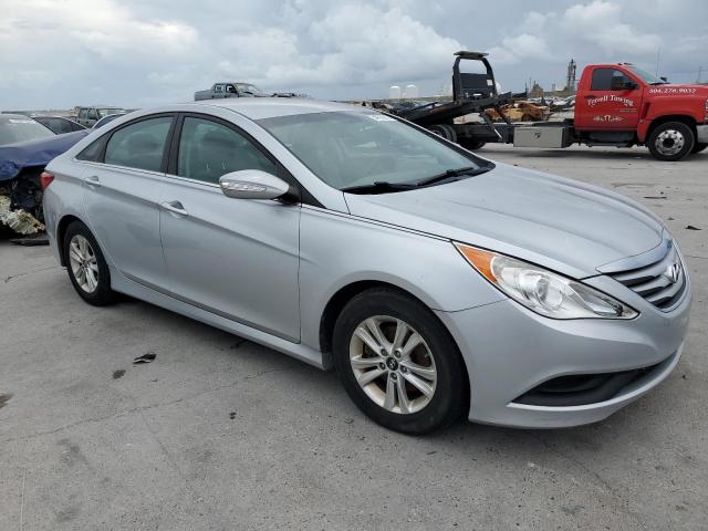 Photo 4 from auction – 2014 HYUNDAI SONATA GLS with VIN 5NPEB4AC2EH900974