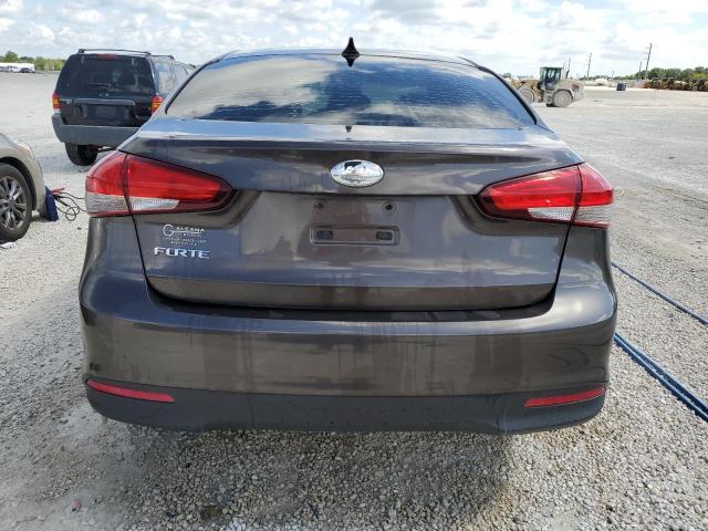 Photo 6 from auction – 2018 KIA FORTE LX with VIN 3KPFK4A77JE168704