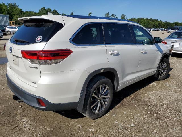 Photo 3 from auction – 2018 TOYOTA HIGHLANDER with VIN 5TDJGRFH5JS039022