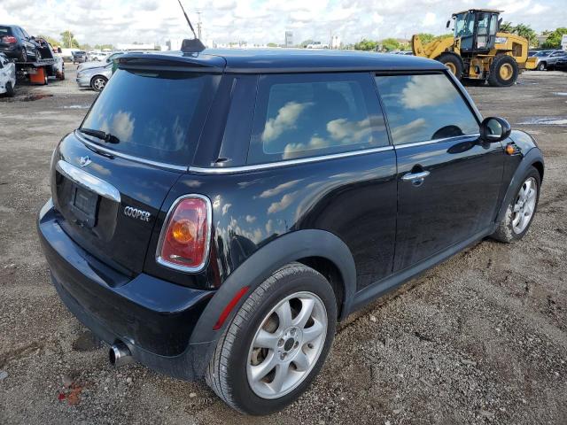 Photo 3 from auction – 2010 MINI COOPER with VIN WMWMF3C58ATZ61533