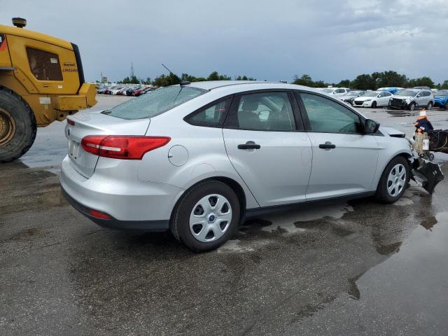 Photo 3 from auction – 2017 FORD FOCUS S with VIN 1FADP3E29HL275133