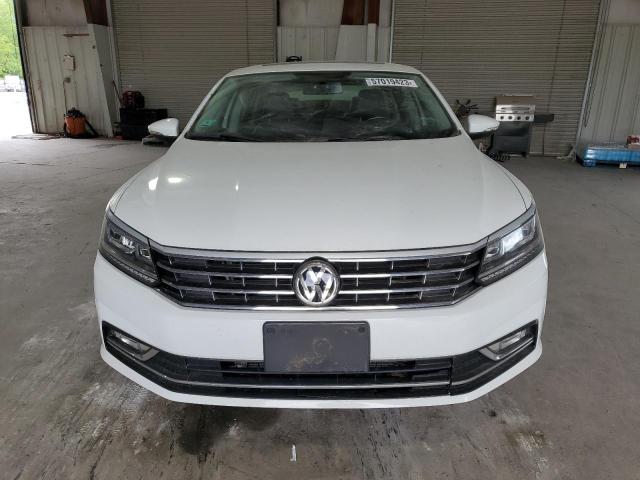 Photo 5 from auction – 2016 VOLKSWAGEN PASSAT SE with VIN 1VWBT7A36GC028151