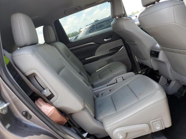 Foto 10 de la subasta – 2016 TOYOTA HIGHLANDER con VIN 5TDDCRFH0GS017303