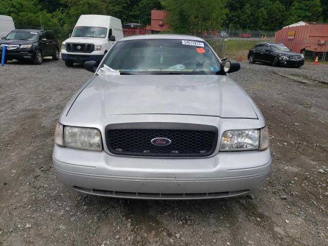 Photo 5 from auction – 2001 FORD CROWN VICT with VIN 2FAFP71W71X183844
