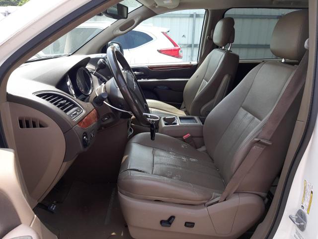 Photo 7 from auction – 2013 CHRYSLER TOWN & COU with VIN 2C4RC1CGXDR695967