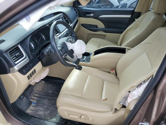 Photo 7 from auction – 2018 TOYOTA HIGHLANDER with VIN 5TDKZRFH8JS269622
