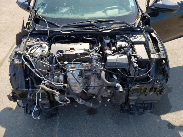 Photo 11 from auction – 2017 HONDA CIVIC LX with VIN 2HGFC2F52HH536151