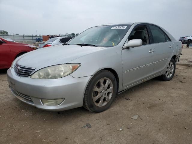 TOYOTA CAMRY LE 2005 with VIN 4T1BF30K65U598858 - Photo from auction