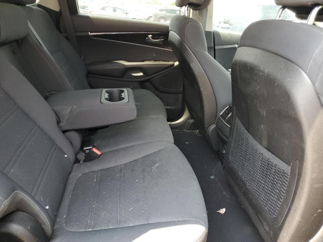 Photo 11 from auction – 2016 KIA SORENTO with VIN 5XYPG4A31GG049626